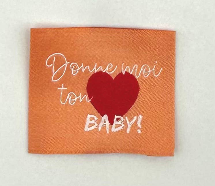 Étiquette à coudre :  Donne moi ton coeur baby!