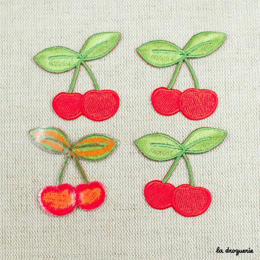 Ecusson fruit cerise 40 x 38 mm