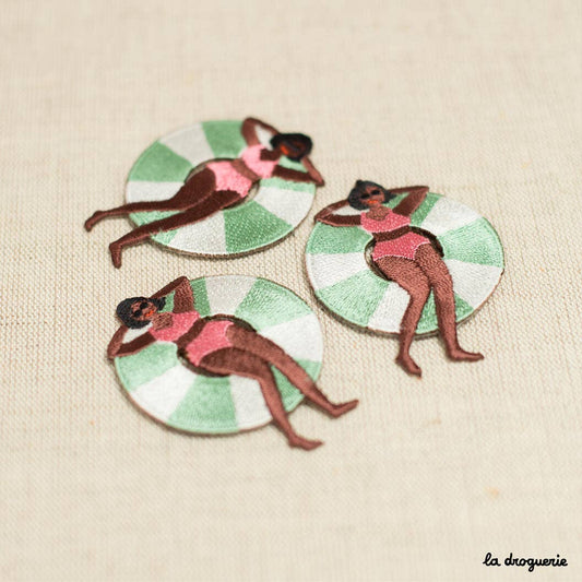 Ecusson Girl and bouée: Maillot rose