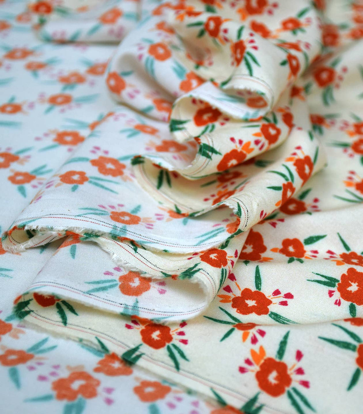 Tissu viscose Poppy Prairie fleuri – vendu par 50 cm