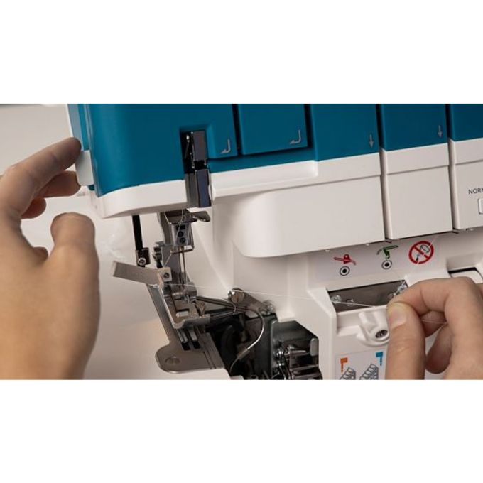 Surjeteuse PFAFF admire air 5000