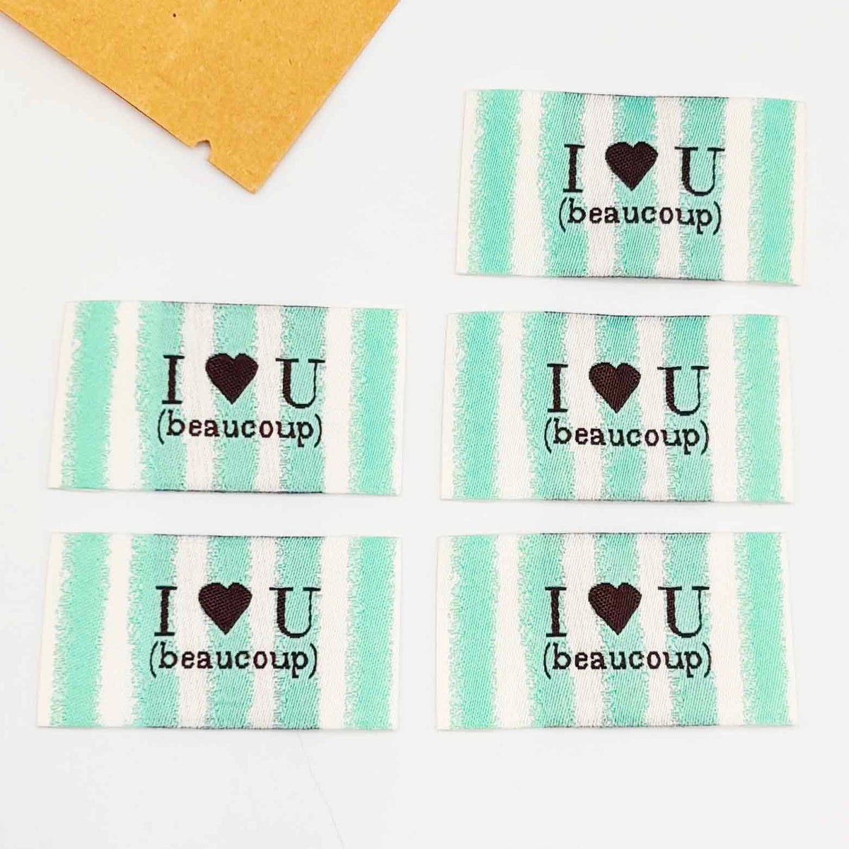 Etiquette Tissée à coudre : I love U (beaucoup)