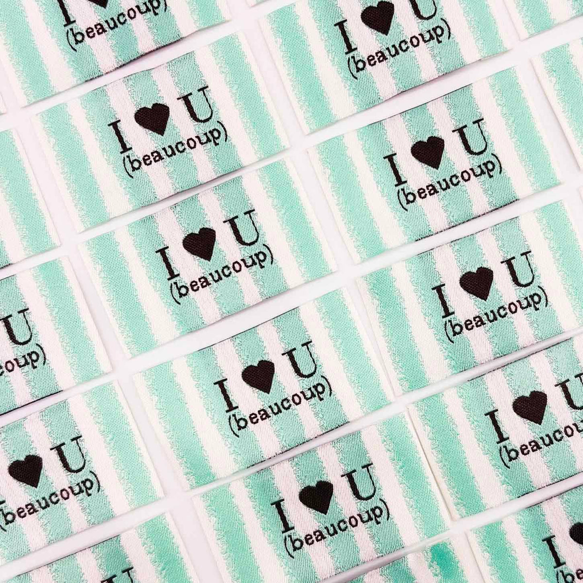 Etiquette Tissée à coudre : I love U (beaucoup)