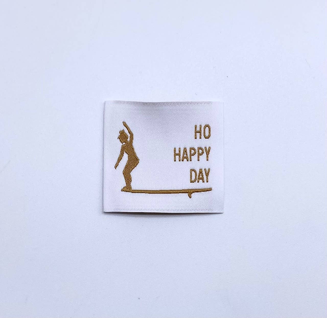 Étiquette à coudre Blanche : Ho Happy Day
