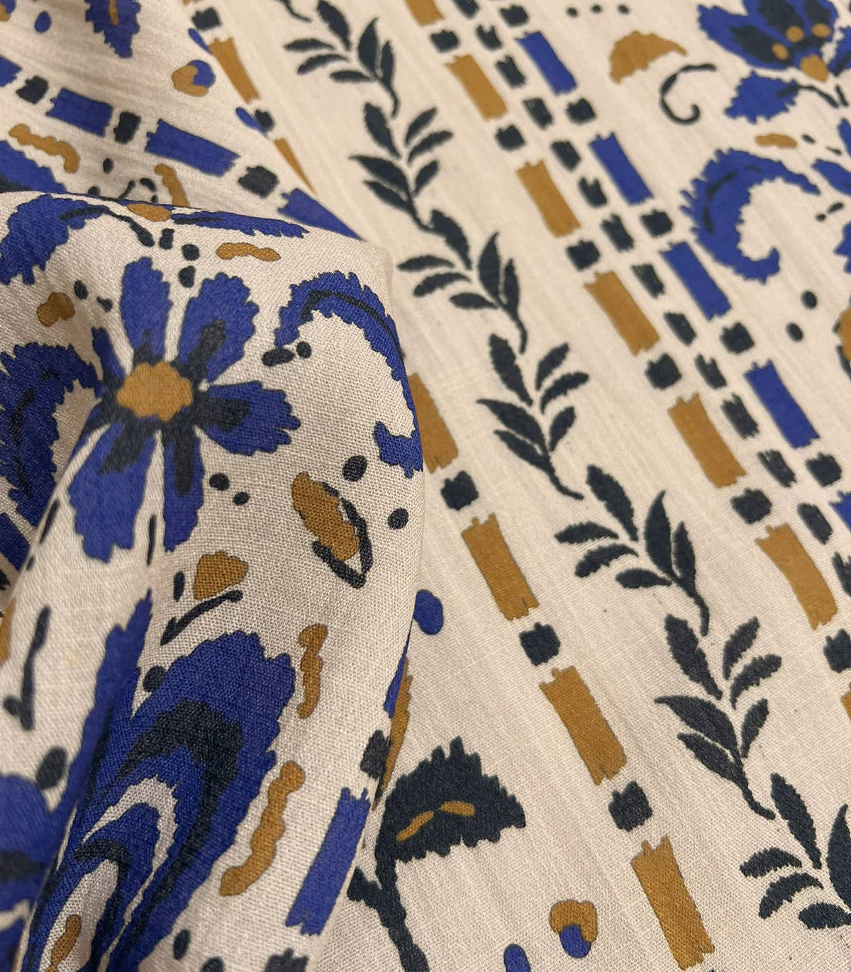 Tissu crêpe viscose Acanthes Flowers – vendu par 50 cm